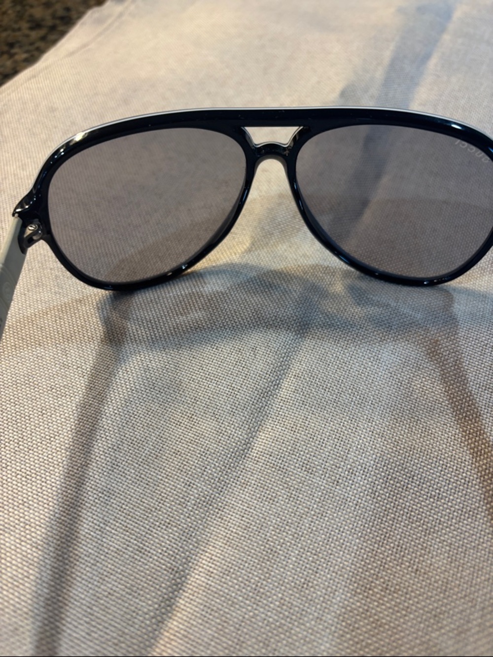 Gucci Aviator Sunglasses - Picture 5 of 6